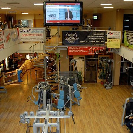 Sport Hotel Debrecen Extérieur photo