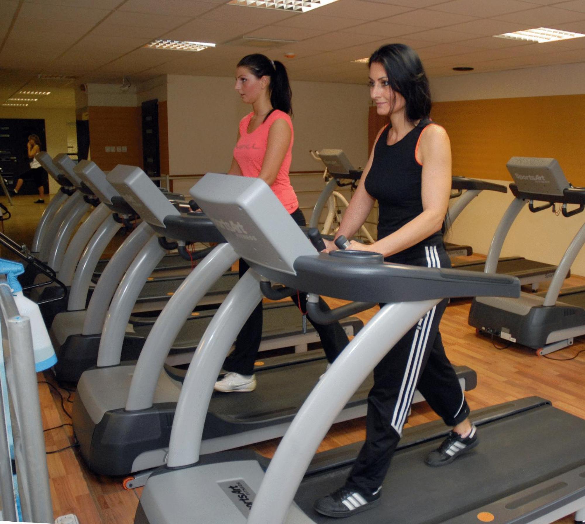 Sport Hotel Debrecen Extérieur photo