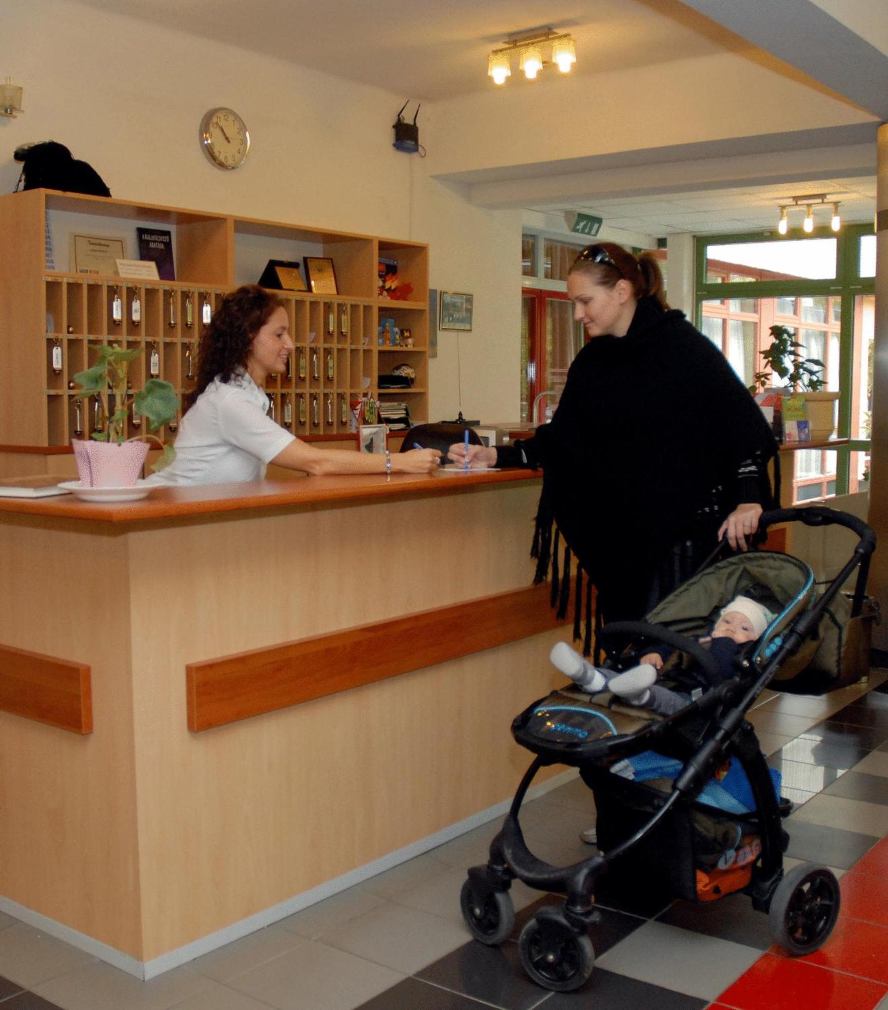 Sport Hotel Debrecen Extérieur photo