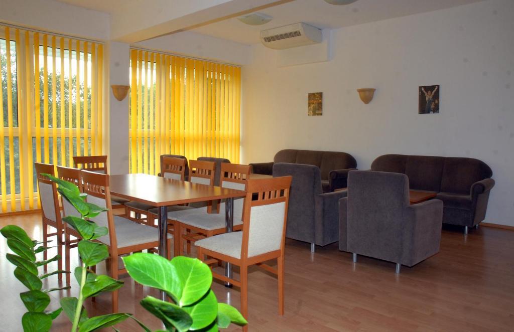 Sport Hotel Debrecen Extérieur photo