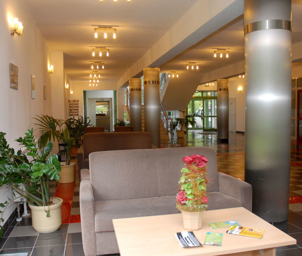 Sport Hotel Debrecen Extérieur photo