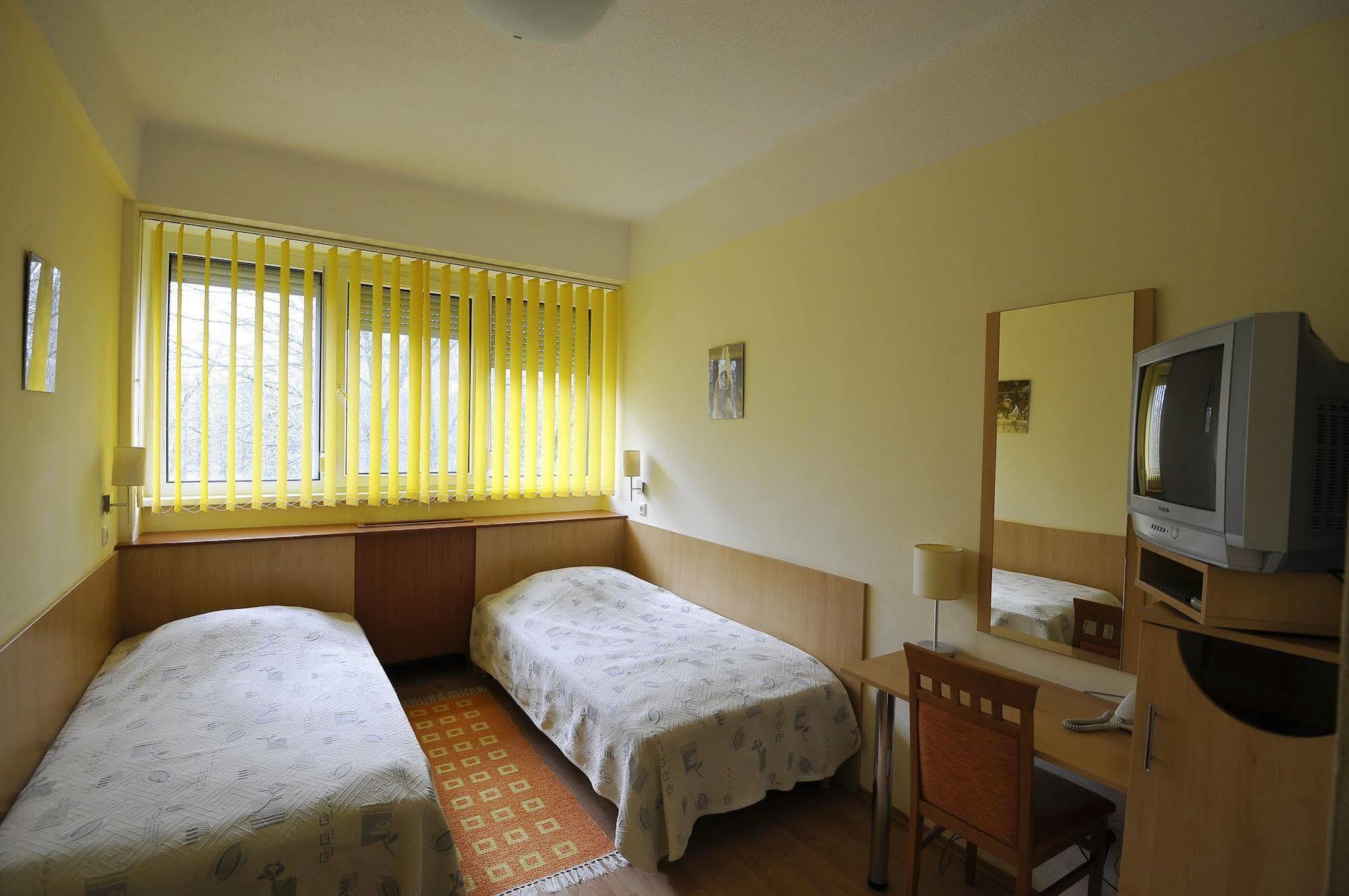 Sport Hotel Debrecen Extérieur photo